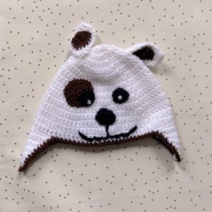 Cute alert! Hand knit dog 🐶 baby hat